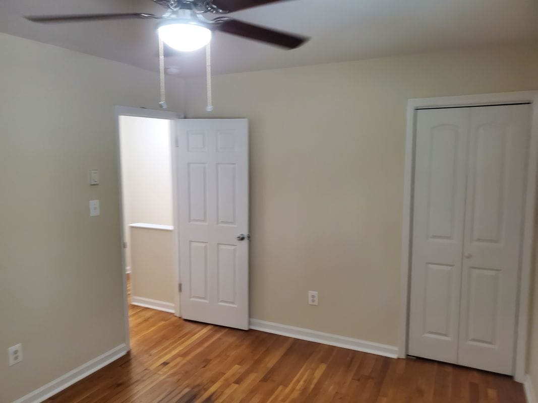 Building Photo - 117 S Shenandoah Ave