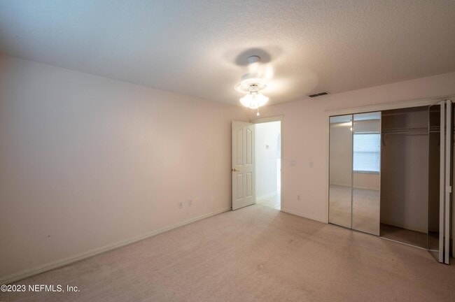 Building Photo - 13 Clear Ct
