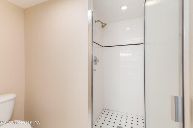 Building Photo - 6124 River Run Dr