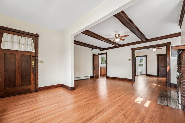 Building Photo - 21 Broughton Ave