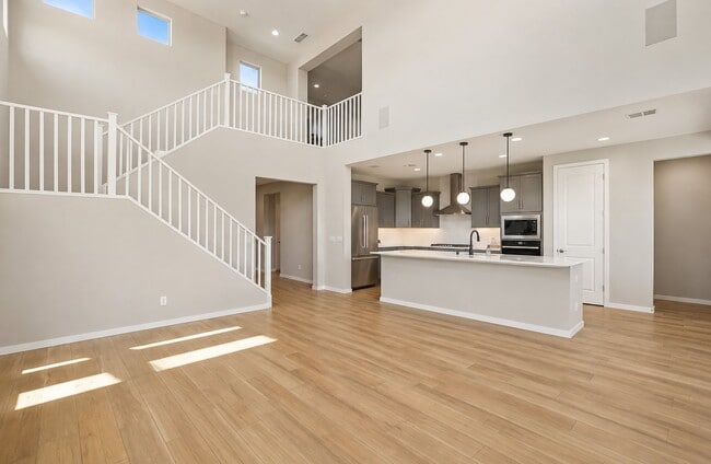 Building Photo - 21025 N 61st St