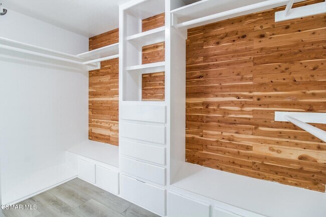 Building Photo - 6823 Castle Peak Dr