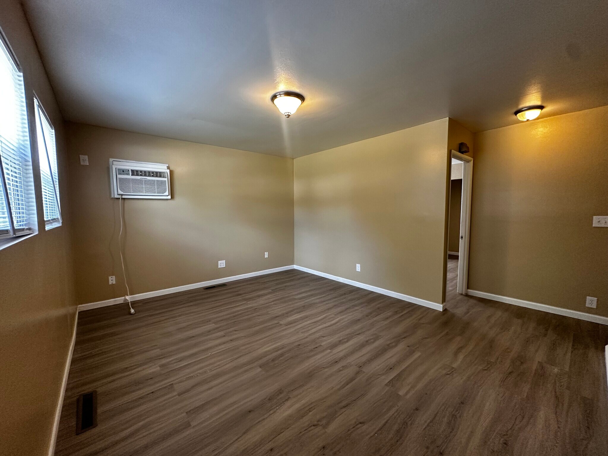 Building Photo - 2993 Southfield Dr