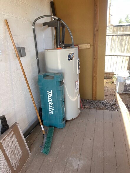 Building Photo - 268 N Ocotillo Dr