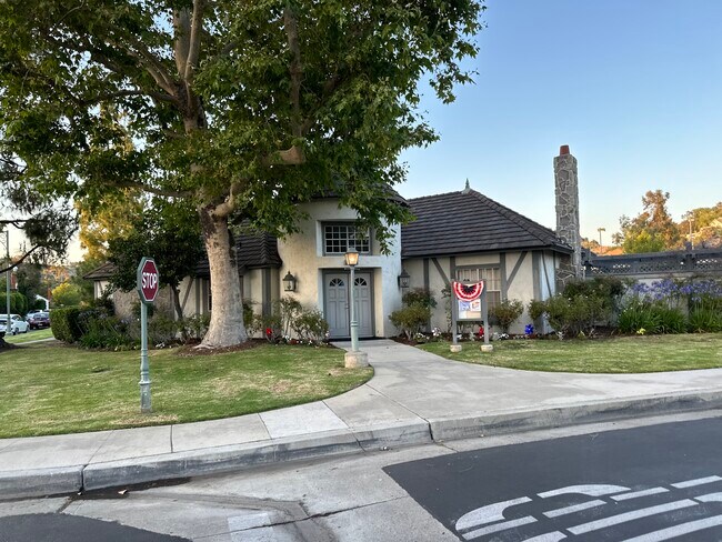 Building Photo - 6245 E Allison Cir