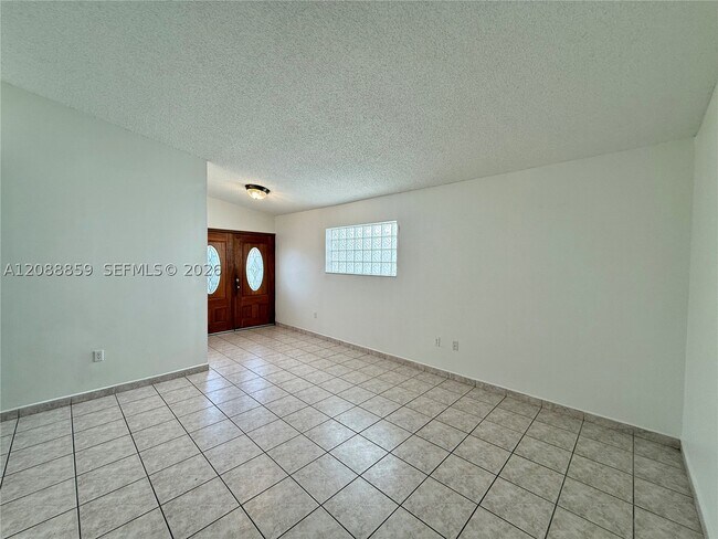 Building Photo - 3559 W 71st Terrace