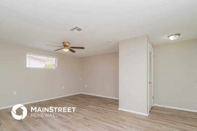 Building Photo - 5127 Reseda Dr