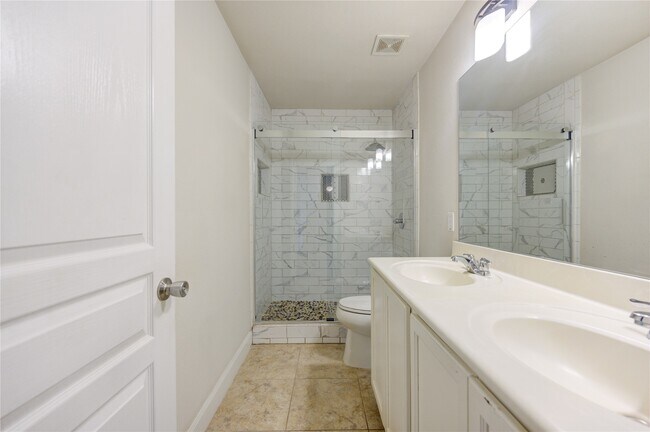 Building Photo - 5319 Fossil Stone Ln