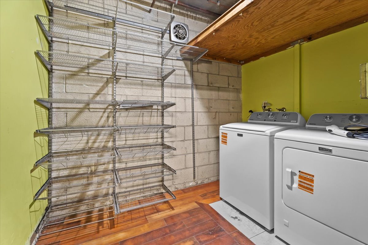 Building Photo - 2550 S Centinela Ave