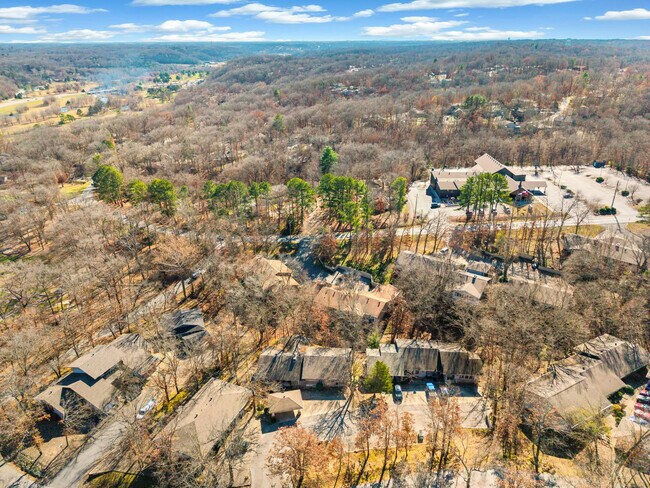 Building Photo - 9 August Ln