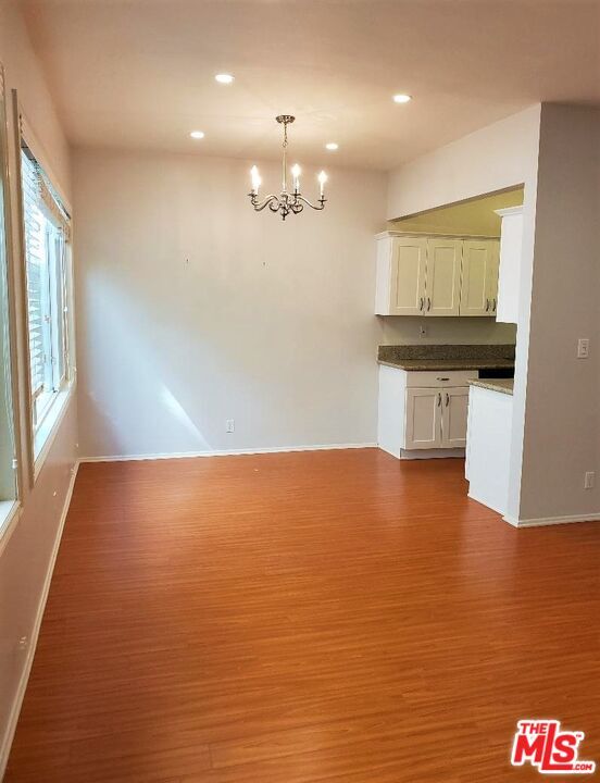 Building Photo - 435 N Palm Dr