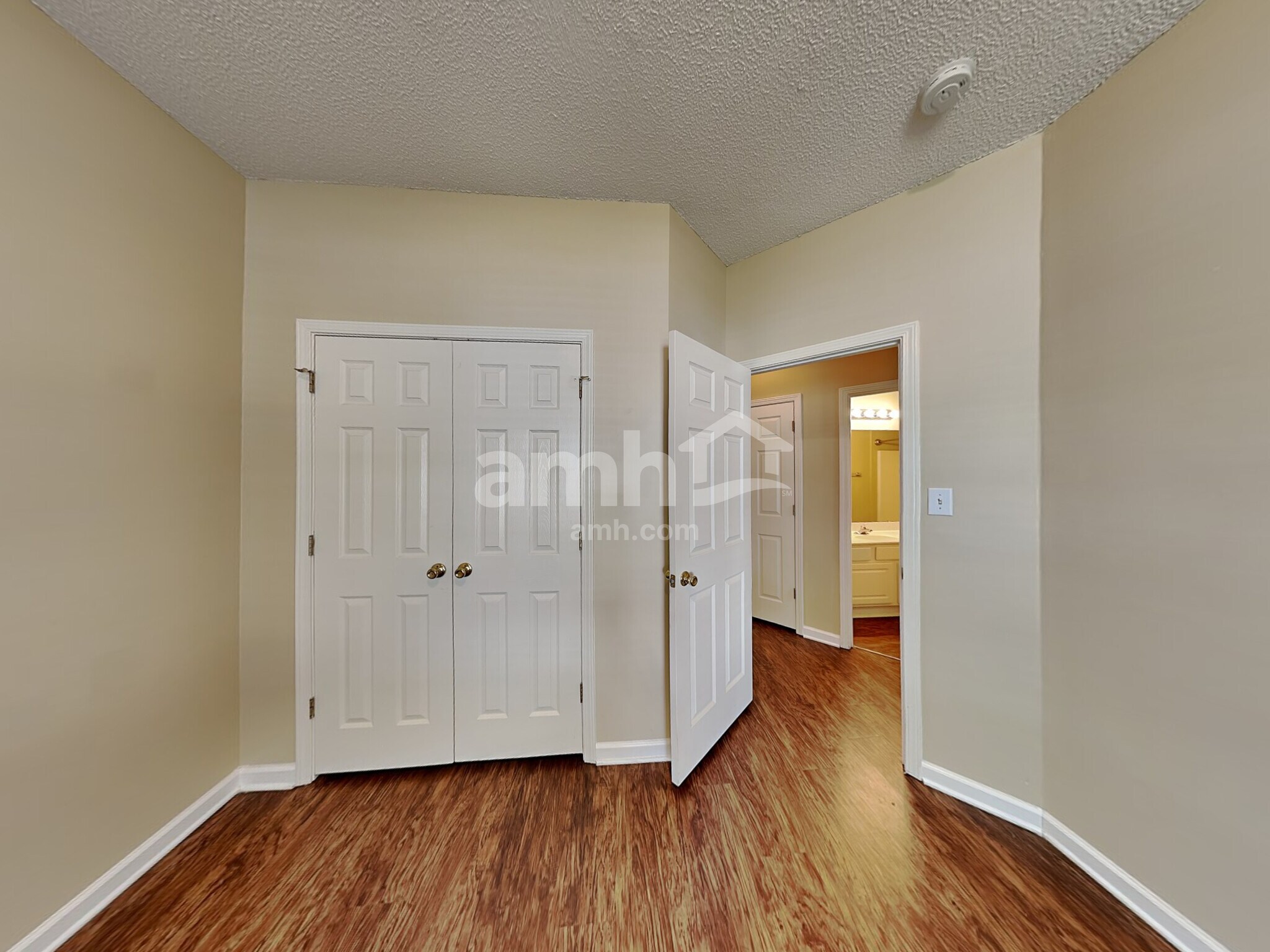 Building Photo - 6604 Conifer Cir