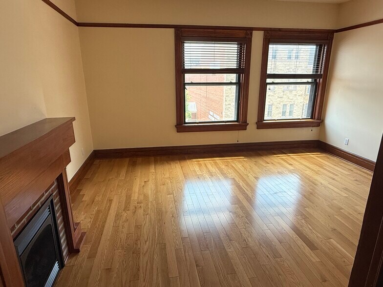 Living room - 40 W 4th St