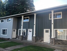 Building Photo - 2240 Maple St