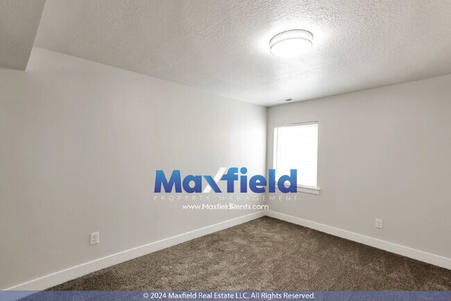 Building Photo - MODERN TWIN HOME - 4 BD 3.5 BA 2 GA - EV Friendly North Sale Lake /Bountiful Area