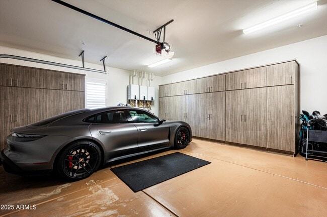 Building Photo - 8900 E Sands Dr