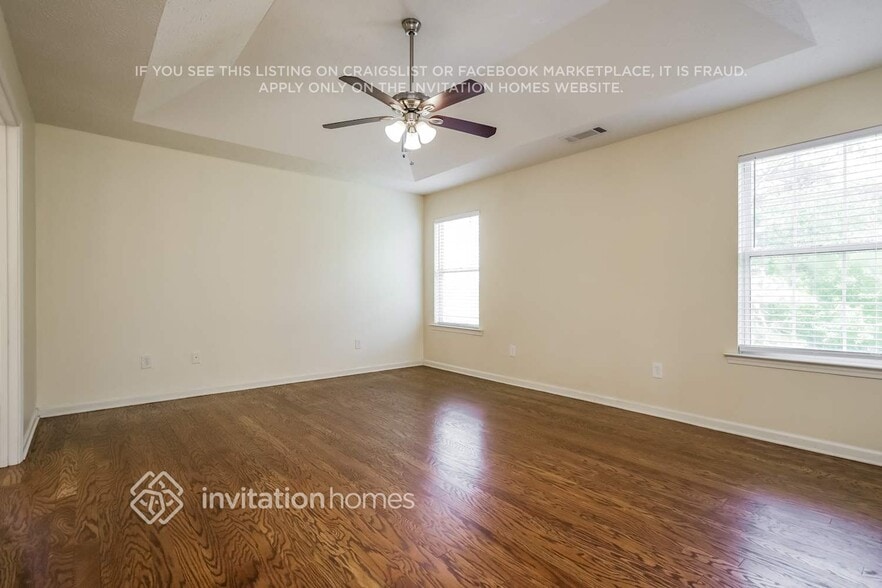 Building Photo - 352 Jasmine Dr