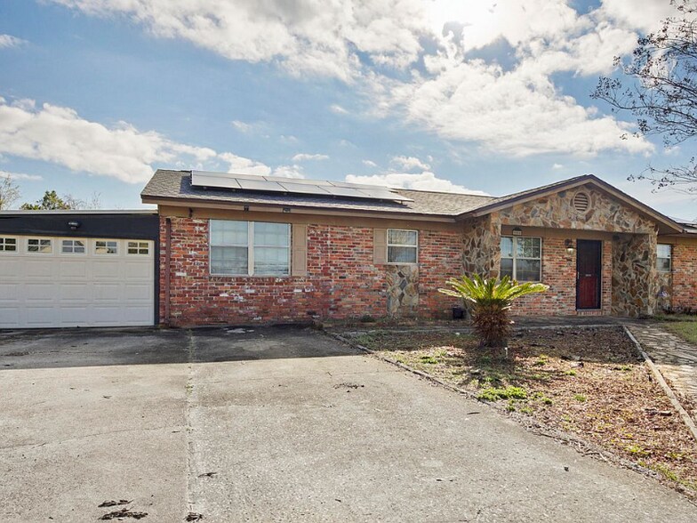 Building Photo - 106 Moody Dr