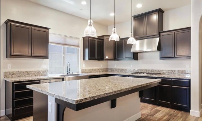 Building Photo - 9200 Rancho Viejo Dr