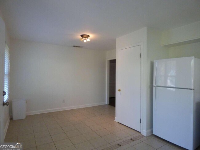 Building Photo - 1615 Tallulah St NW