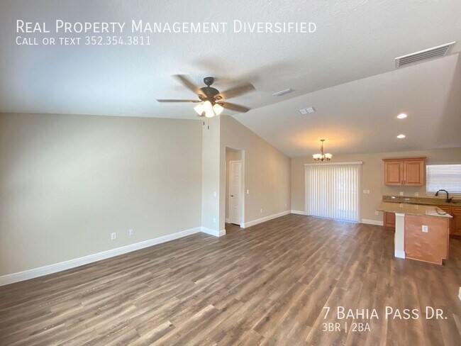 Building Photo - 7 Bahia Pass Dr