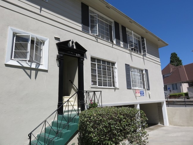 Building Photo - 651-667 Midvale Ave