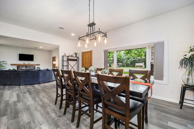 Building Photo - 2506 J Maddy Pky