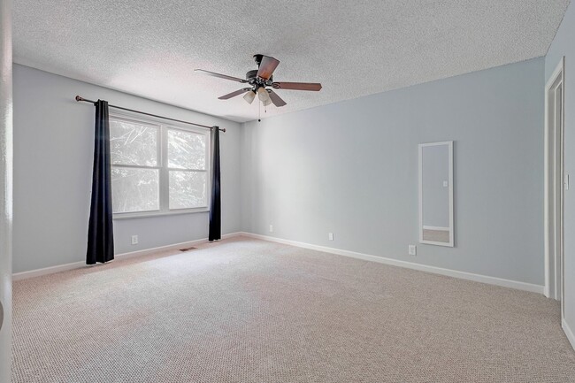 Building Photo - Sanctuary Near Downtown Nashville (MOVE IN SPECIAL!)