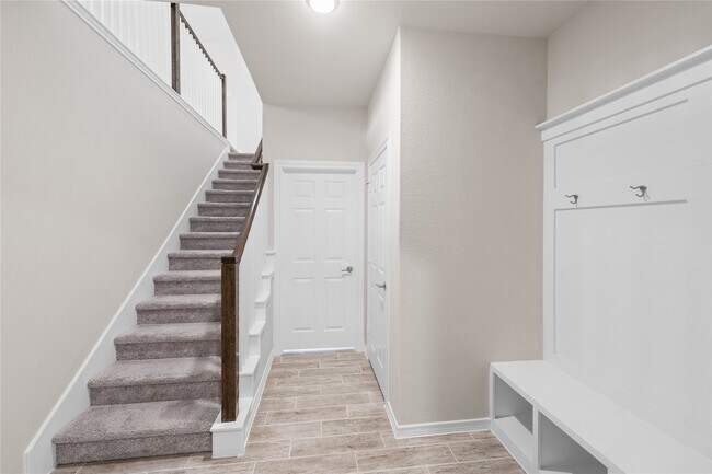 Building Photo - 25119 Sundance Park Ln