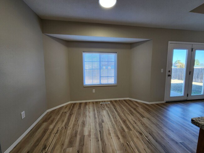Building Photo - 209 W Wade St