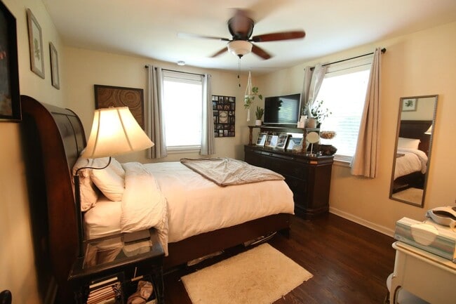 Building Photo - Awesome Cottage in the Heart of Inglewood/...