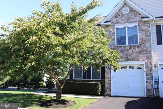 Building Photo - 15 Ryan Ct