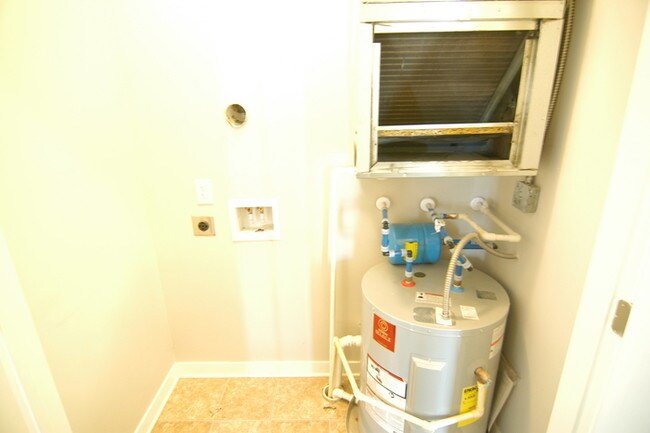 Building Photo - 2 Bedroom in Solo East Condos of Nashville!!