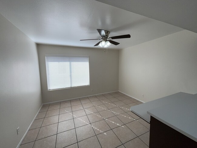 Building Photo - "Spacious 2-Bed, 2-Bath Gem in Las Vegas –...