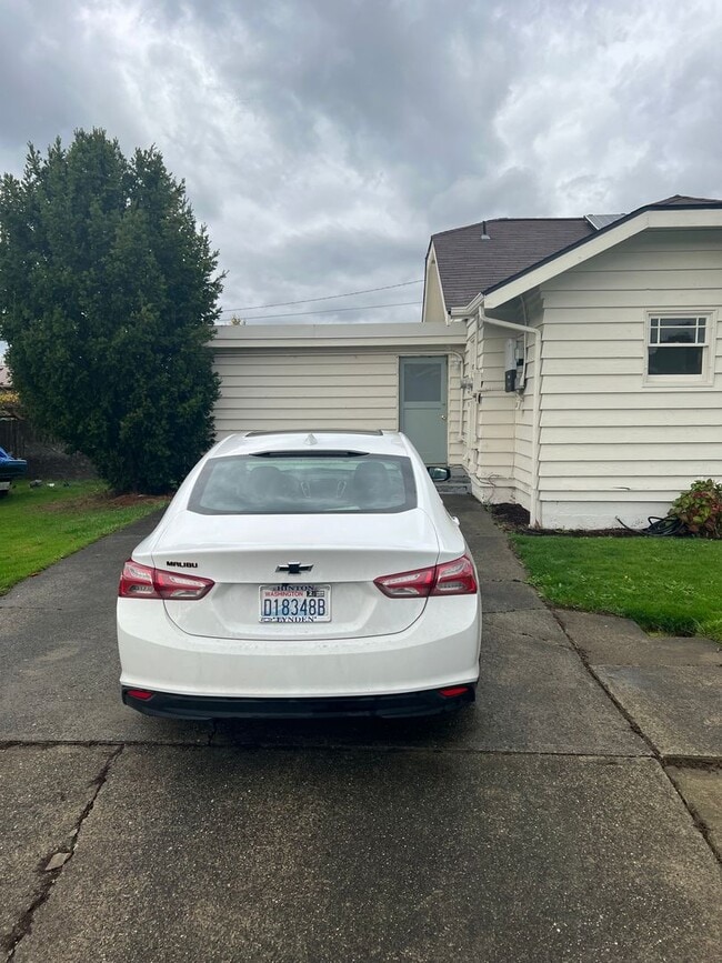 Building Photo - Convenient Location 1 Bed, 1 Bath in Bellingham