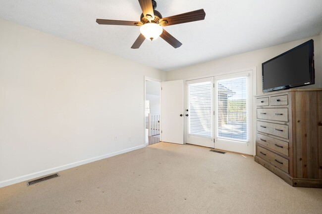 Building Photo - 108 Horseshoe Cir