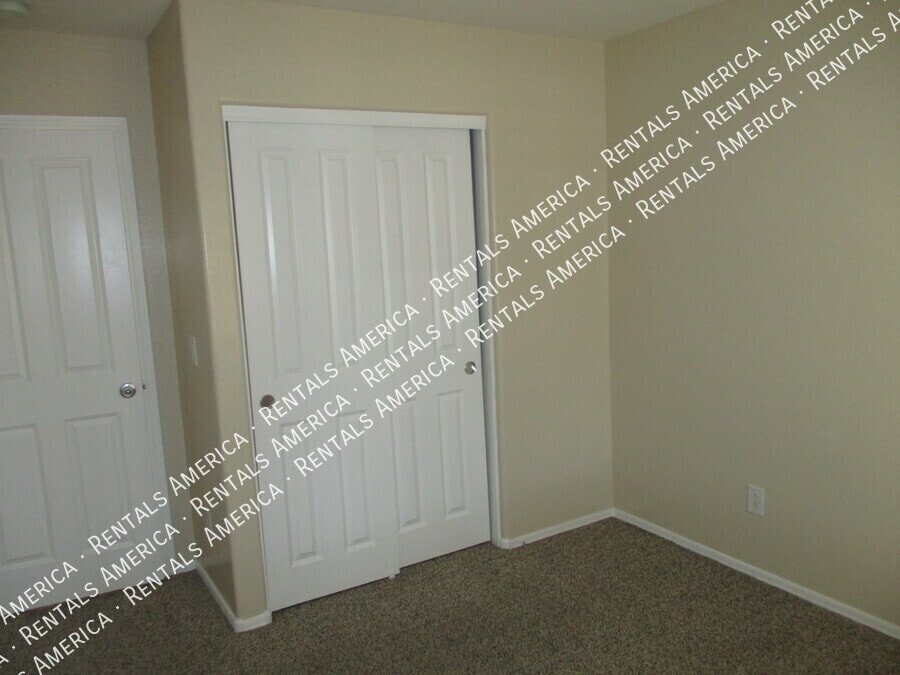 Building Photo - 1328 Natasha Dr