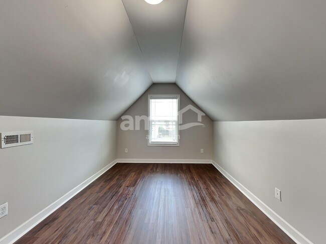 Building Photo - 4 Milo Ct