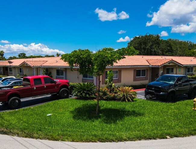 Interior Photo - 8430 NW 40th St Coral Springs, FL 33065