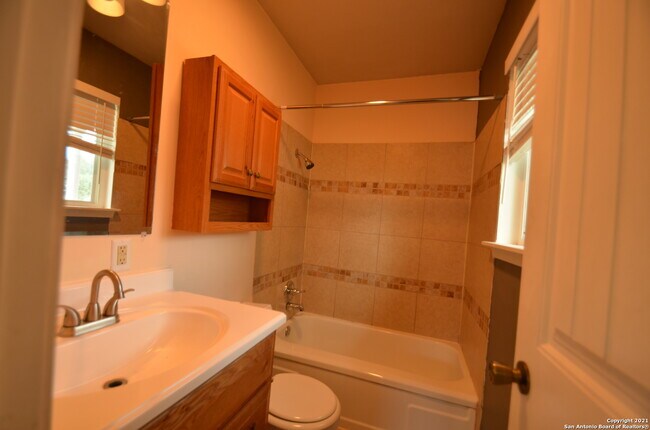Building Photo - 405 WESTCHESTER-