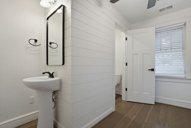 Building Photo - 3 Bedroom Newly Renovated Home in Central SC