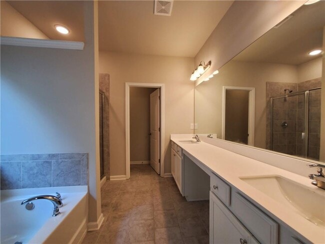 Building Photo - 165 Canvas Ives Dr