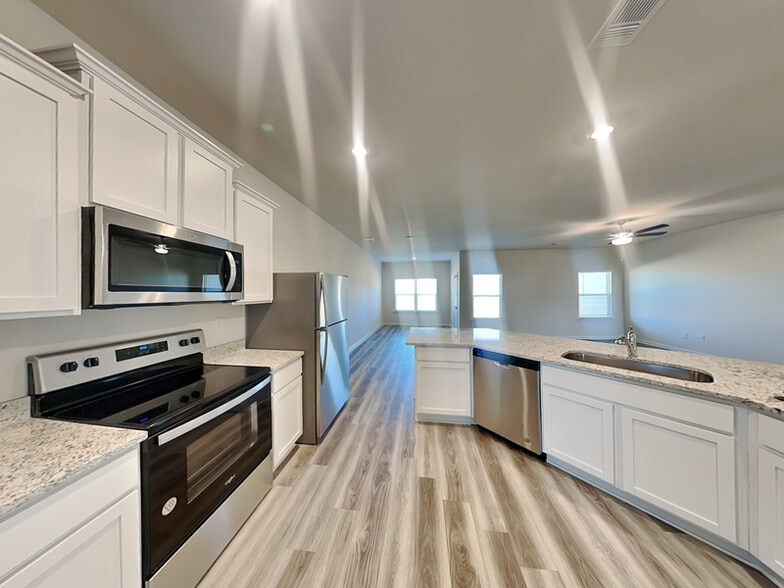 Building Photo - 1150 Amadas Dr