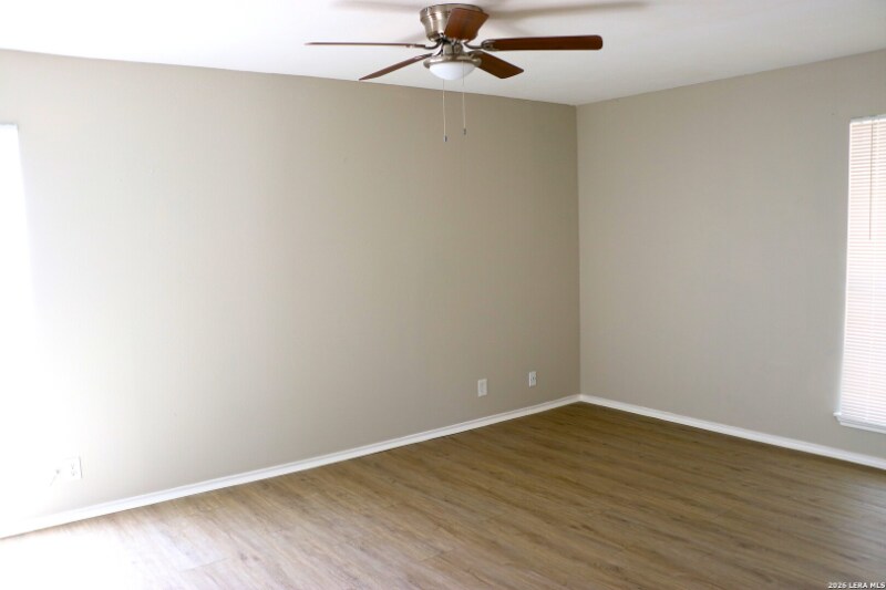 Building Photo - 13811 Brook Hollow Blvd