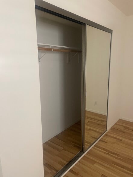 Closet - 2703 Nelson Ave