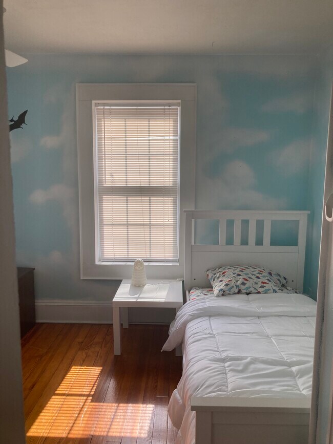 Bedroom 4 Right - 1 Cottage St