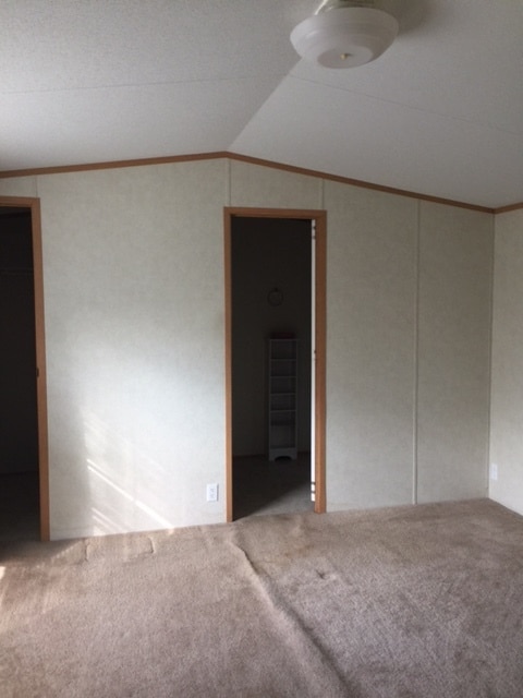 Building Photo - 2843 Winchester Ave