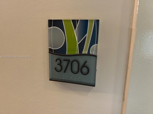 Building Photo - 185 SW 7th St