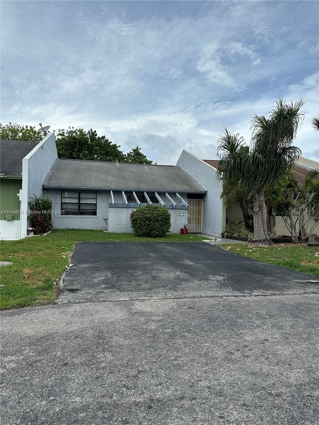 Primary Photo - 1211 Sandpiper Blvd