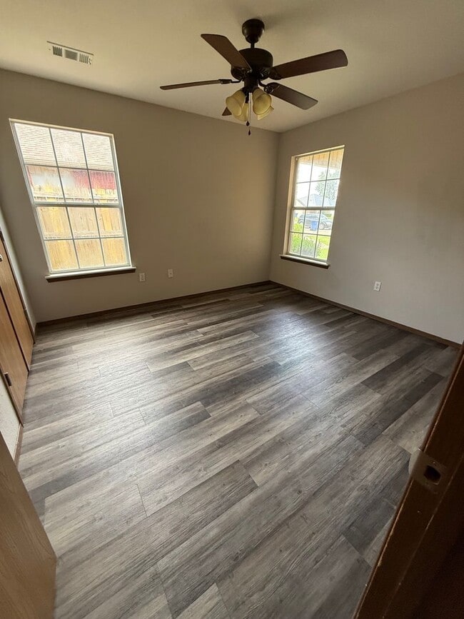Building Photo - 1504 Fianna Pl Ct